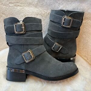 Vince Camuto Granite Peak Webey moto grey suede leather upper boots Sz-7M.  A